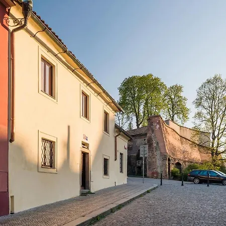 Semesterbostad Modern In A Picturesque 15th-century Building *