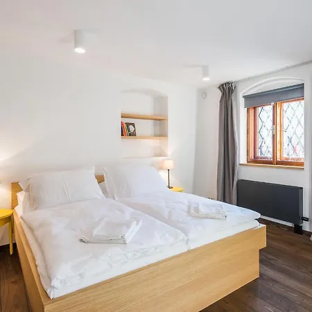 بيت للعطل Modern In A Picturesque 15th-century Building براغ