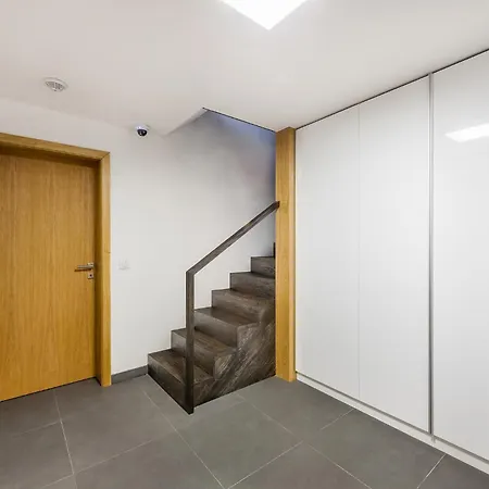 بيت للعطل Modern In A Picturesque 15th-century Building براغ
